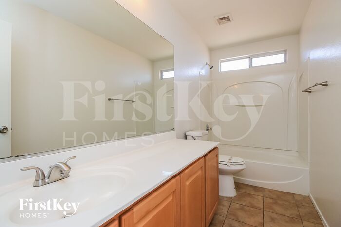 Building Photo - 31238 N Cactus Dr