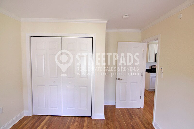 Building Photo - 1 Langdon Sq