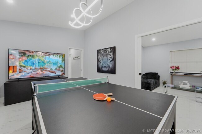 Building Photo - 606 Juniper Pl