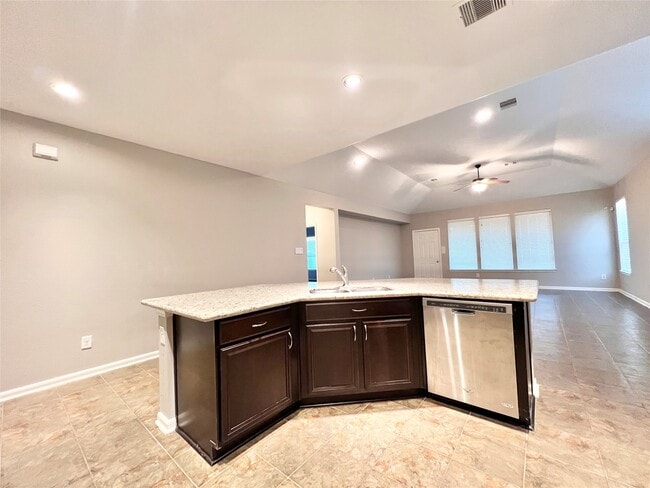 Building Photo - 2906 Coastal Prairie Ln