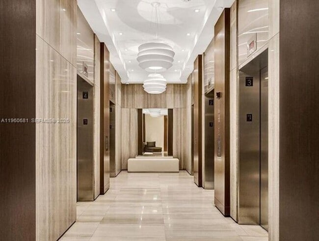 Building Photo - 300 Biscayne Blvd Way