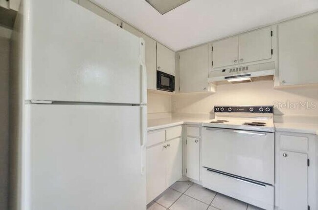 Building Photo - 2690 Coral Landings Blvd
