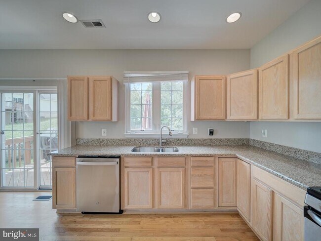 Building Photo - 6311 Hot Spring Ln