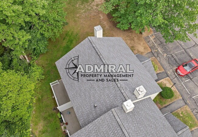 Building Photo - 65 Woodland Green