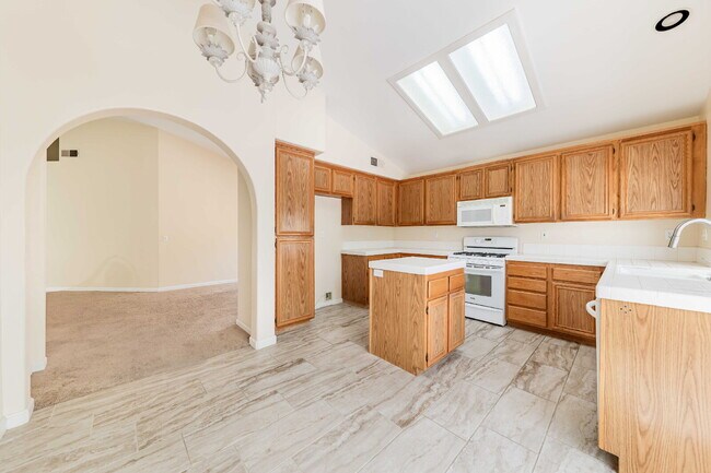 Building Photo - The Colony 55+ community. Great 2 bedroom/...