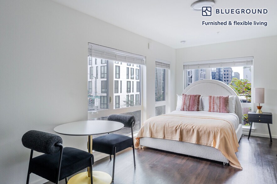 Primary Photo - 5001 Brooklyn Ave NE