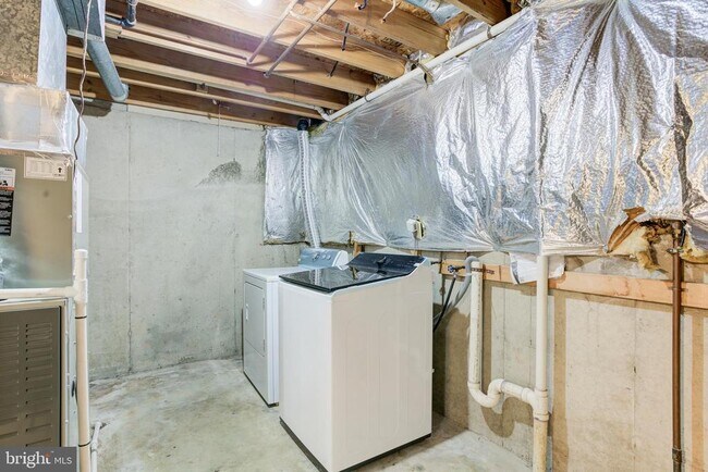 Building Photo - 12830 Evansport Pl