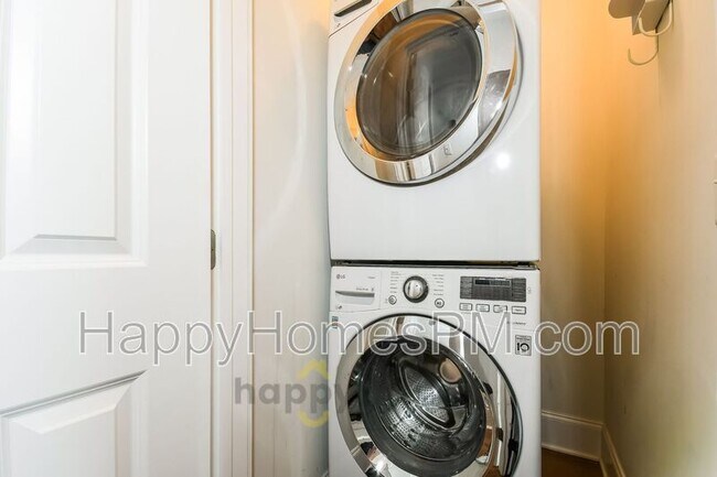 Building Photo - 50 Sans Souci St