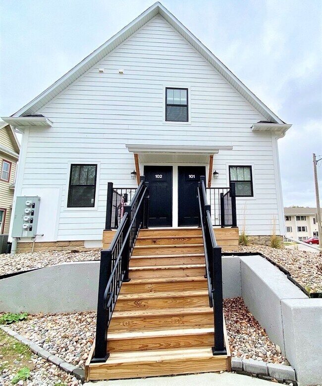 Building Photo - 3004 West St