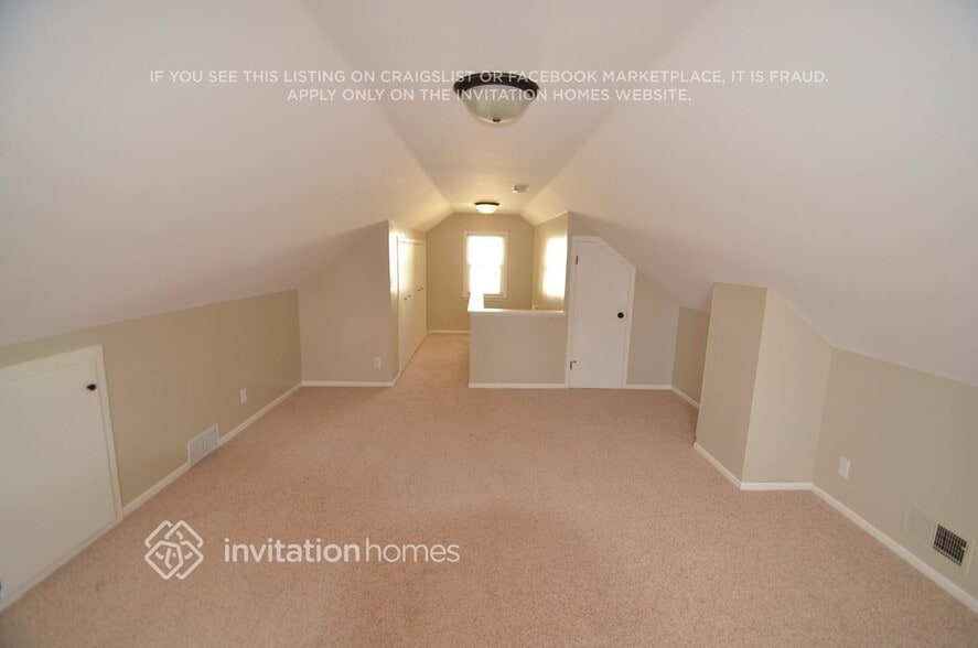 Building Photo - 2150 Nokomis Ave