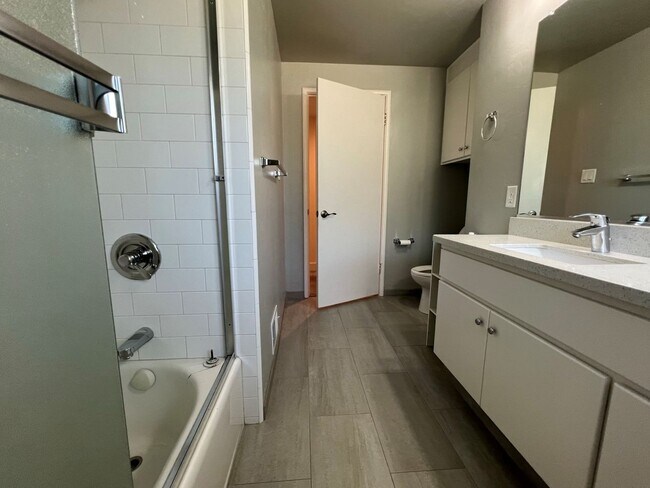 Building Photo - Renovated Sunnyvale House with Swimming Po...