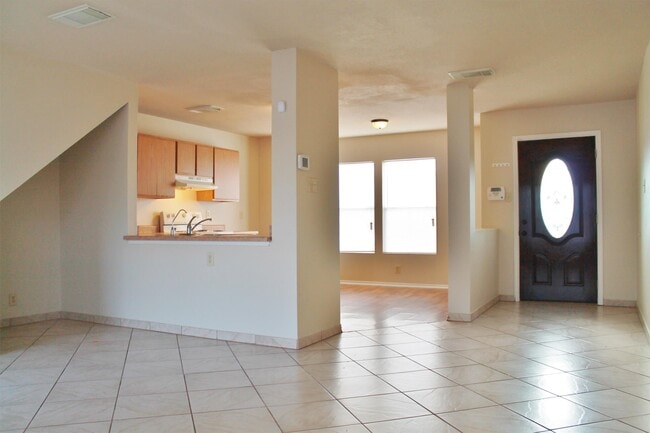 Building Photo - 7955 Ruby Meadow