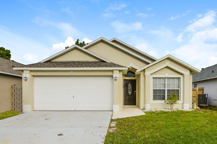 Primary Photo - 141 Seville Pointe Ave