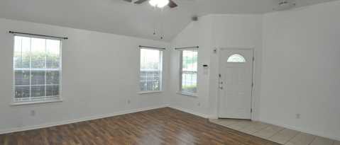 Building Photo - 200 Newport Landing Pl
