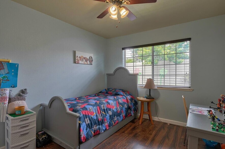 Building Photo - 245 Massolo Ct