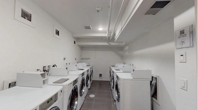 Building Photo - Chic Studios in Historic Ballard Neighborhood!