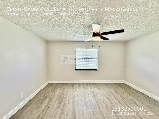 Building Photo - 10500 Village Dr