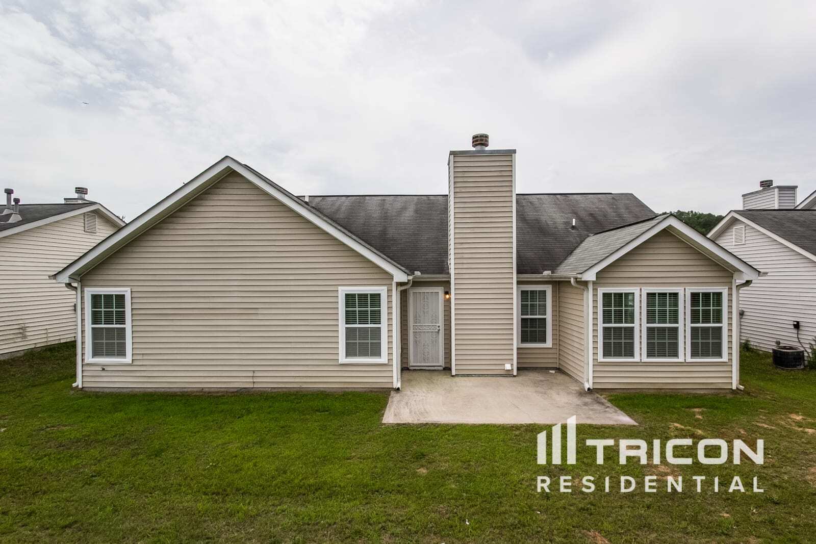 Building Photo - 4991 Larkspur Ln