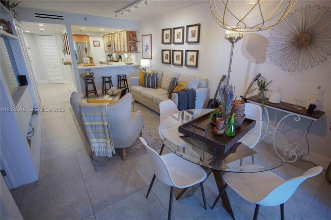 Building Photo - 5880 Collins Ave