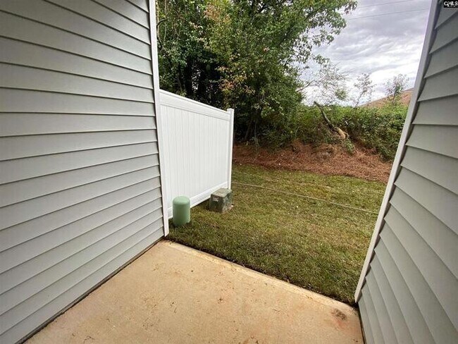 Building Photo - 119 C Triumph Ave.