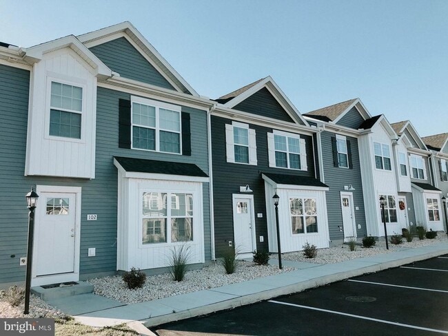 Building Photo - 130 Beechwood Wy
