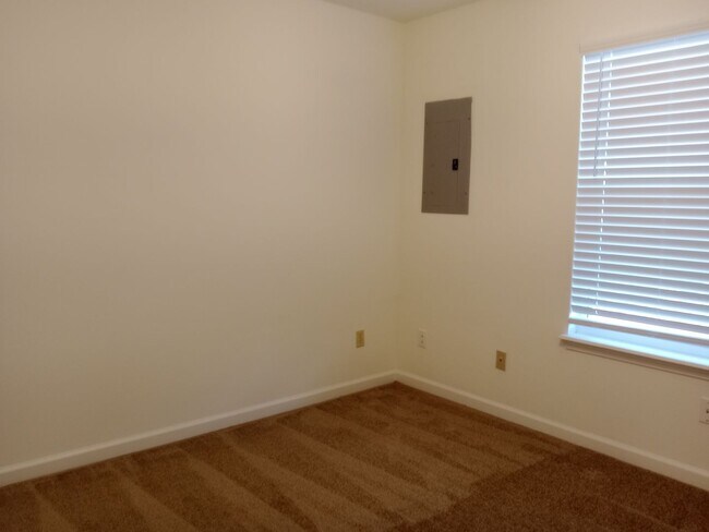 Building Photo - 3504-3506 Delmar Ct.