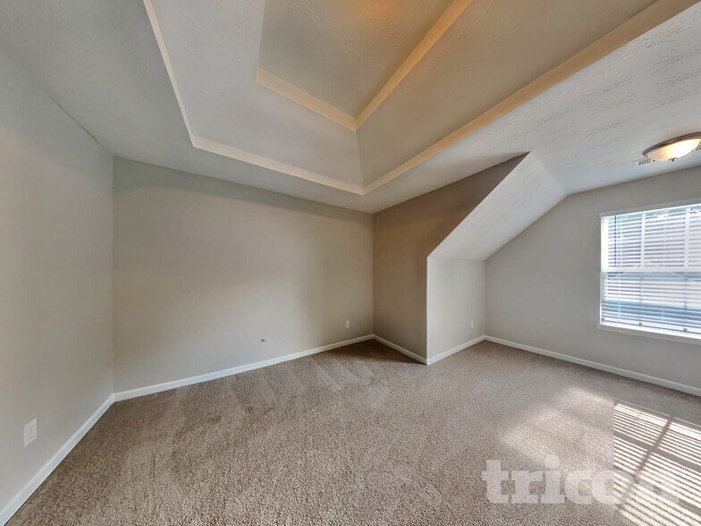 Building Photo - 124 River Pass Ct NE