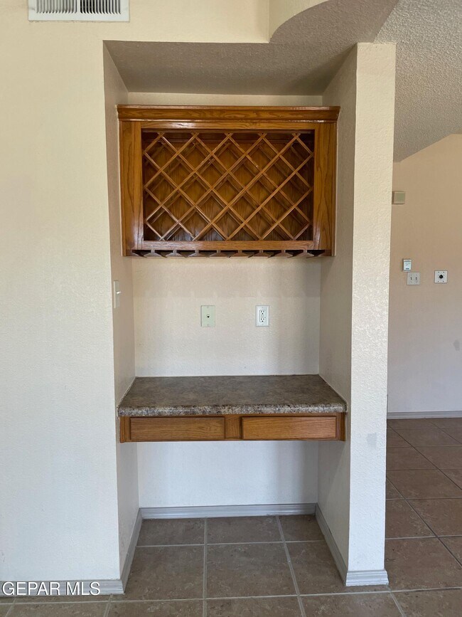 Building Photo - 12828 Tierra Ayala Dr