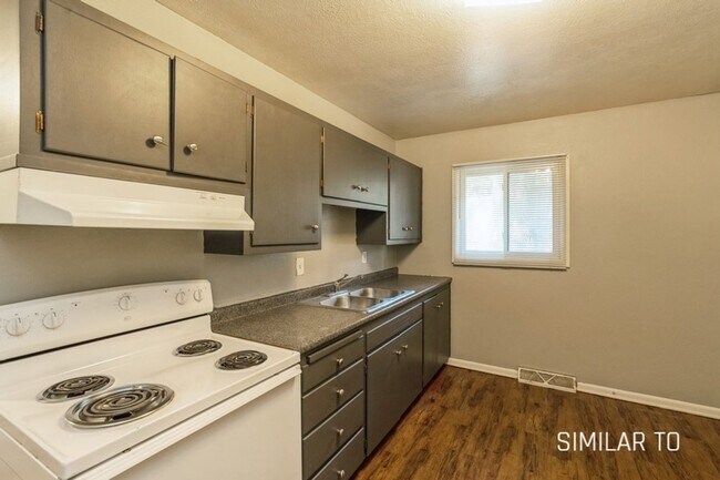 Building Photo - 3422 SW 8th St