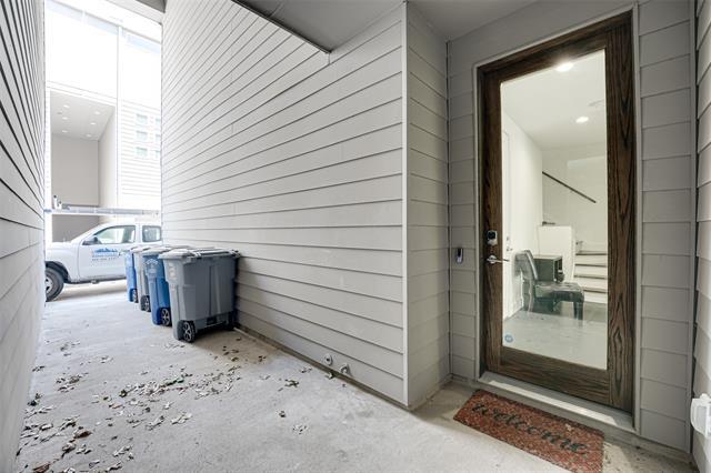 Building Photo - 1224 Hyde Ct