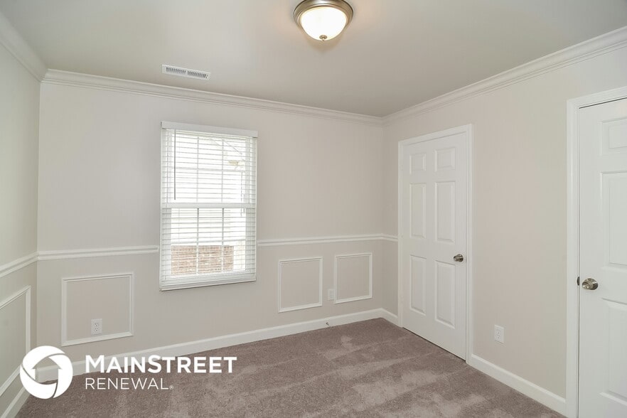 Building Photo - 713 Brent Glen Pl