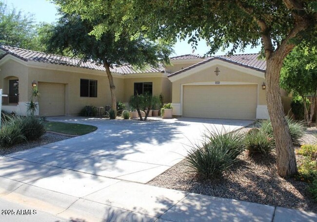 Primary Photo - 42041 W Carlisle Ln