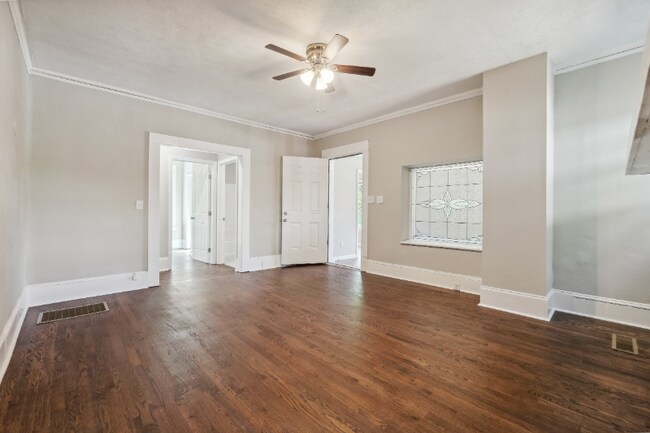 Building Photo - 1643 Ralph David Abernathy Blvd
