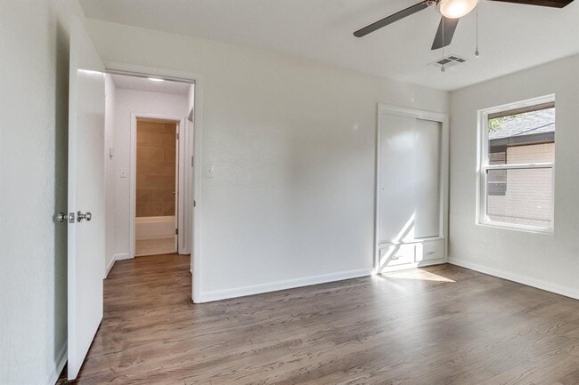 Building Photo - 2725 Texoma Dr