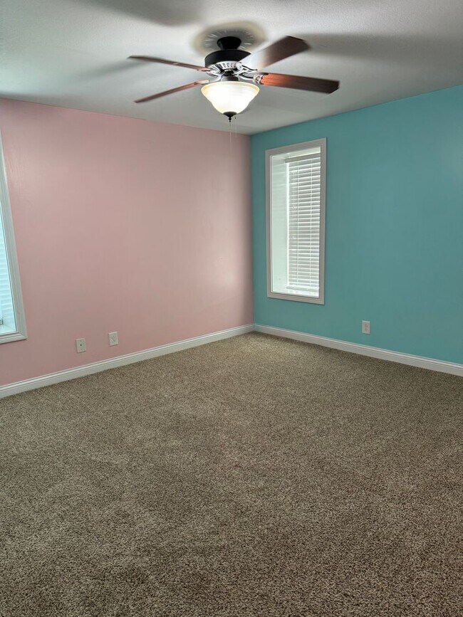 Building Photo - 1701 Winterhaven Ct