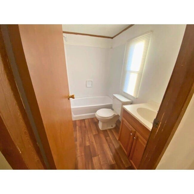 Building Photo - 306 Mark Rd