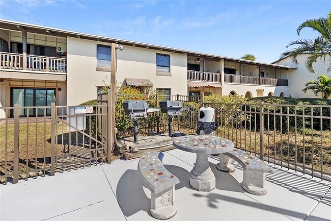 Building Photo - 505 Plaza Seville Ct
