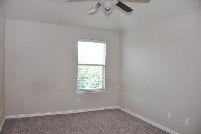 Building Photo - 510 Walsh Hill Trail