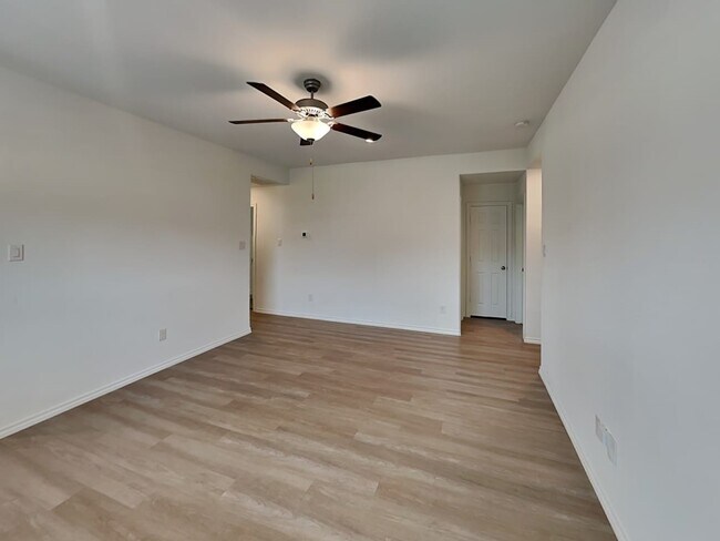 Building Photo - 22407 Sonora River Trce