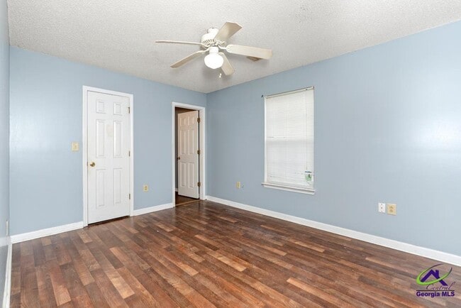 Building Photo - 203 Brooks Blvd
