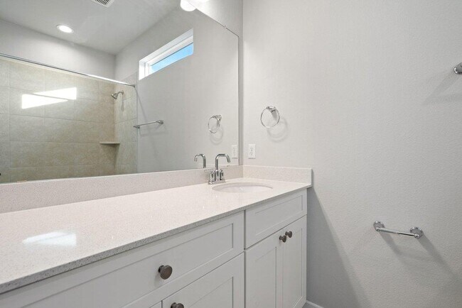 Building Photo - 2310 Castillo Dr