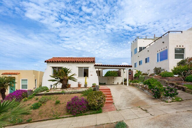 Building Photo - Spanish Coastal Charmer with Ocean Views -- Walk to the Beach