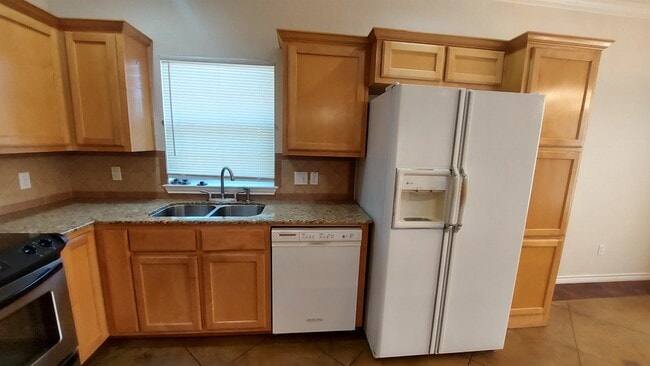 Building Photo - 1504 Claremont Pkwy