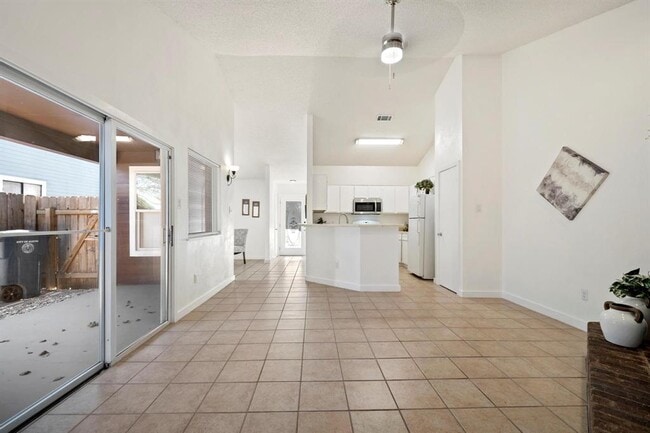 Building Photo - 2614 Howellwood Wy