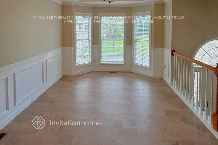 Building Photo - 5721 Flowers Ridge SW