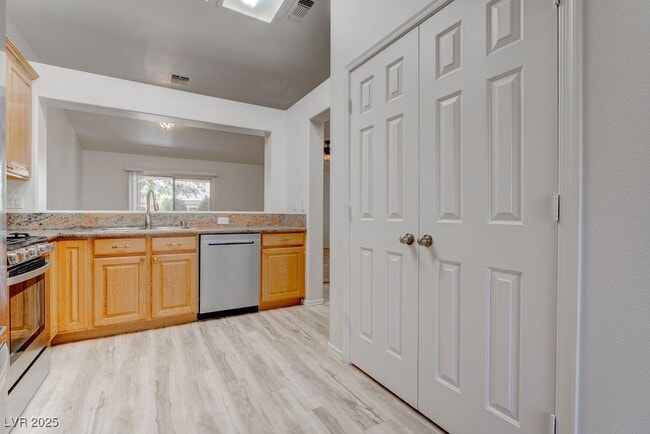 Building Photo - 2079 Poppywood Ave