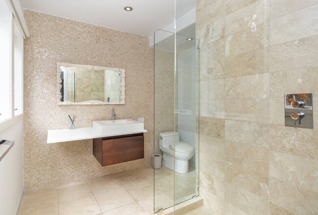 Building Photo - 138 Merchants Path