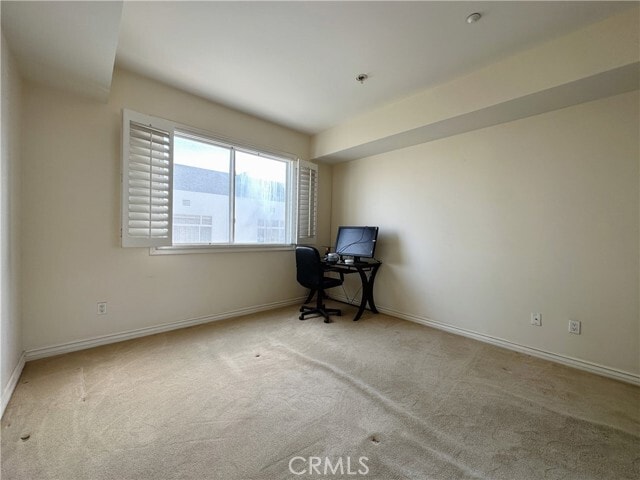 Building Photo - 320 S Willaman Dr