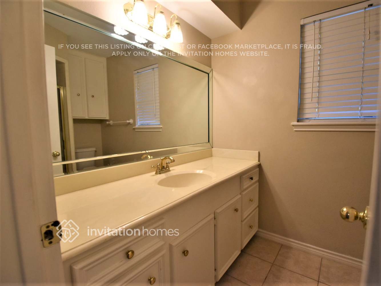 Building Photo - 1406 Saddlecreek Dr