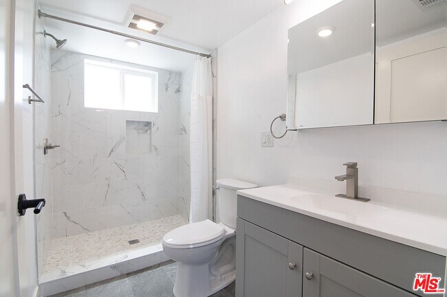 Building Photo - 1411 Tremont St